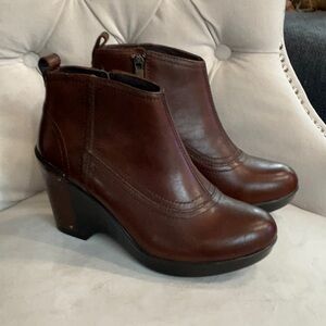 Dansko Brown Leather Boots / Clogs Size 7 (37)